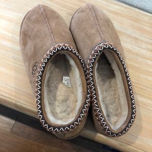 Men’s ugg slippers